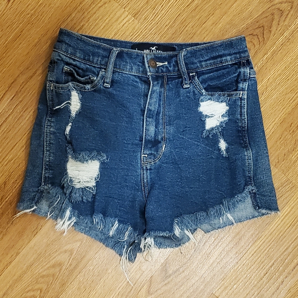 Hollister ultra high rise short short